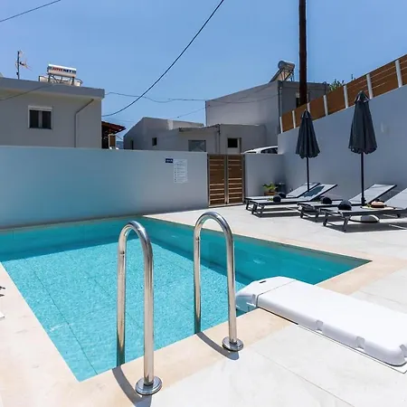 Venetia With Jacuzzi *