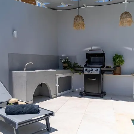Villa Venetia With Jacuzzi