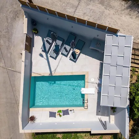 Villa Venetia With Jacuzzi